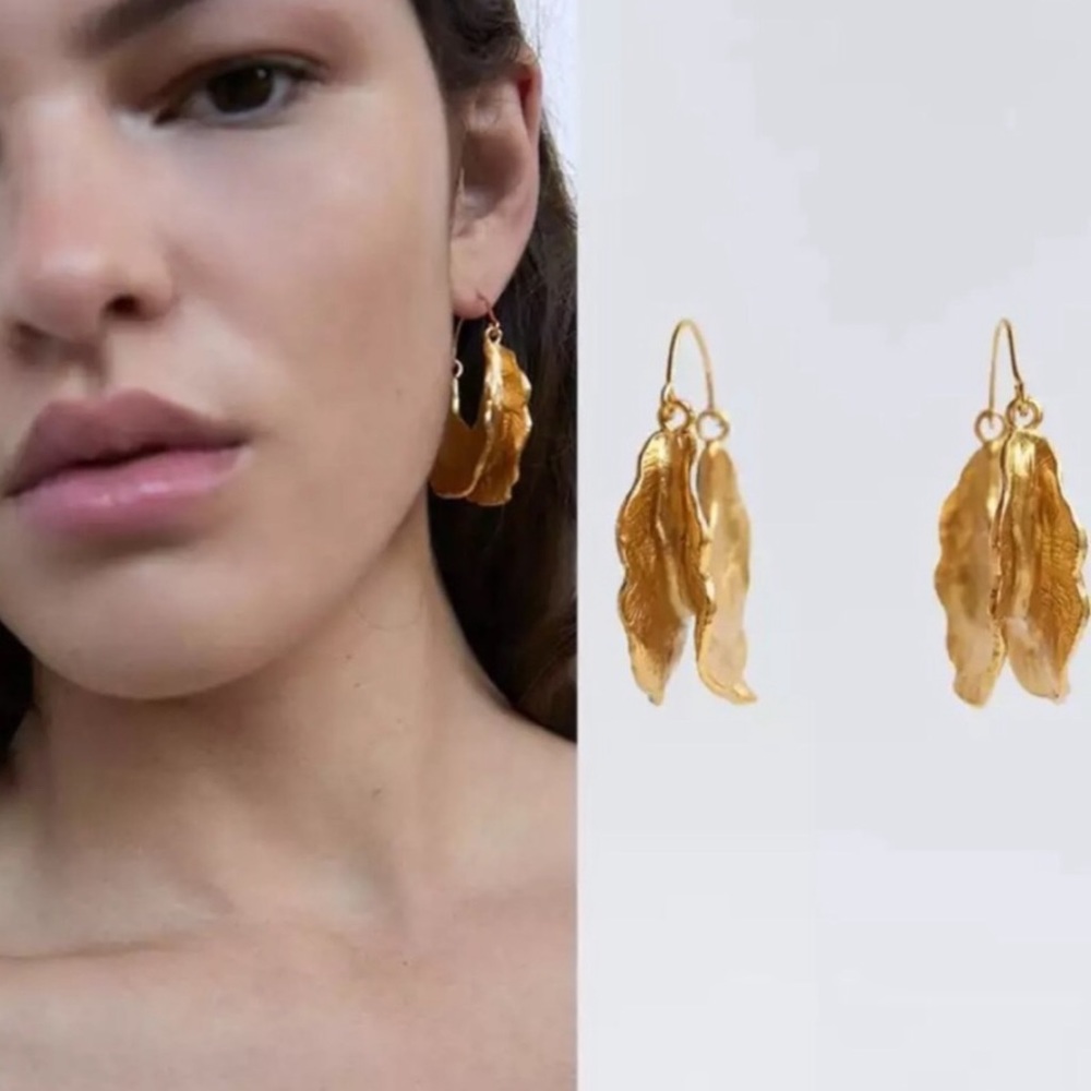 ✨3for$38 New Zara Textured Metal Crescent Gold Hoop Earrings - Picture 3 of 14
